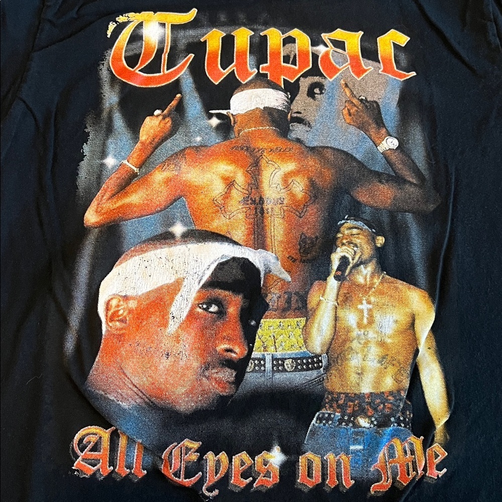 Tupac All Eyez On Me Graphic TShirt Black Size Small